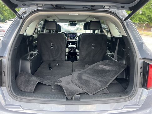 Used 2023 Kia Sorento SX image 18