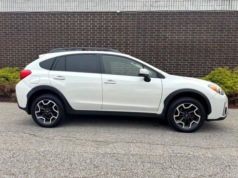 Used 2017 Subaru Crosstrek 2.0i Premium image 27