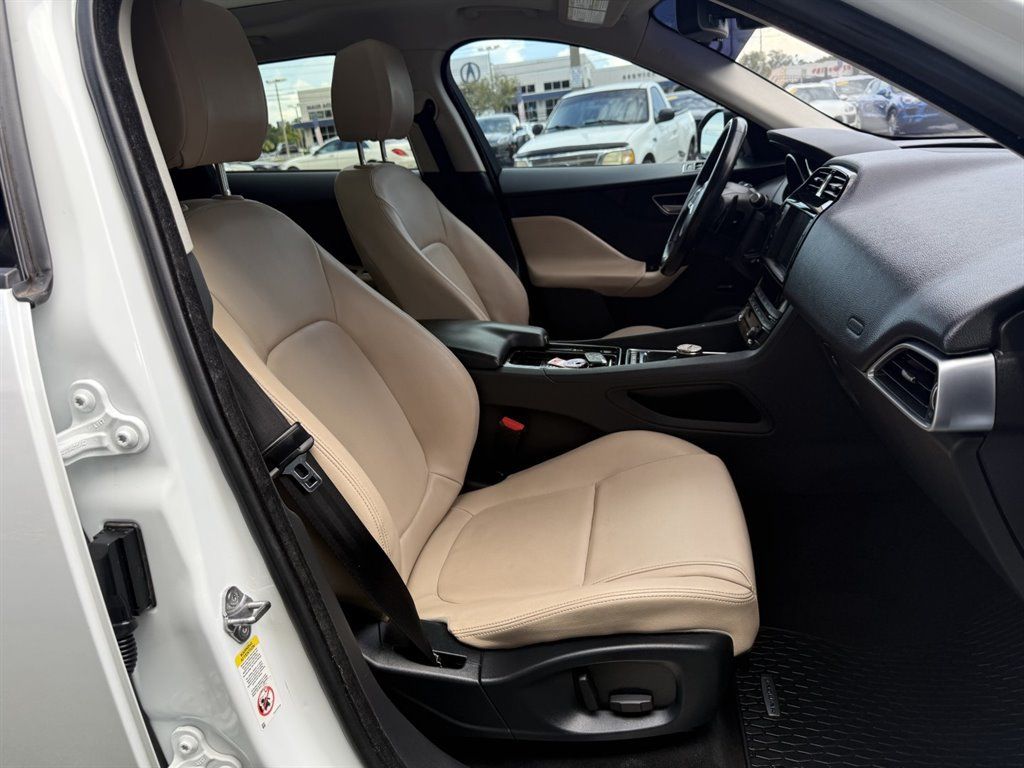 Used 2018 Jaguar F-PACE Premium AWD/4WD image 18