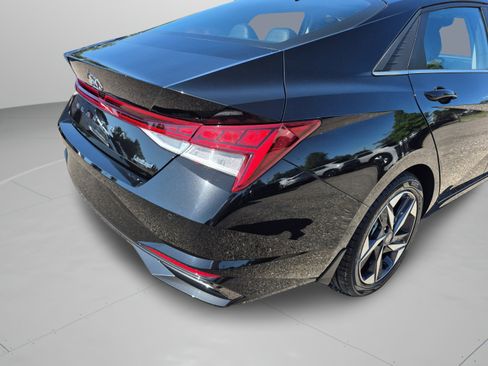 Certified 2023 Hyundai Elantra Limited FWD image 33