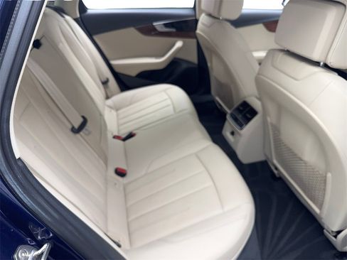 Used 2022 Audi A4 2.0T Premium w/ Convenience Package image 39