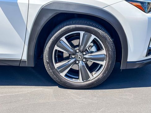 Used 2025 Lexus UX 300h FWD w/ Accessory Package (Z2) image 9