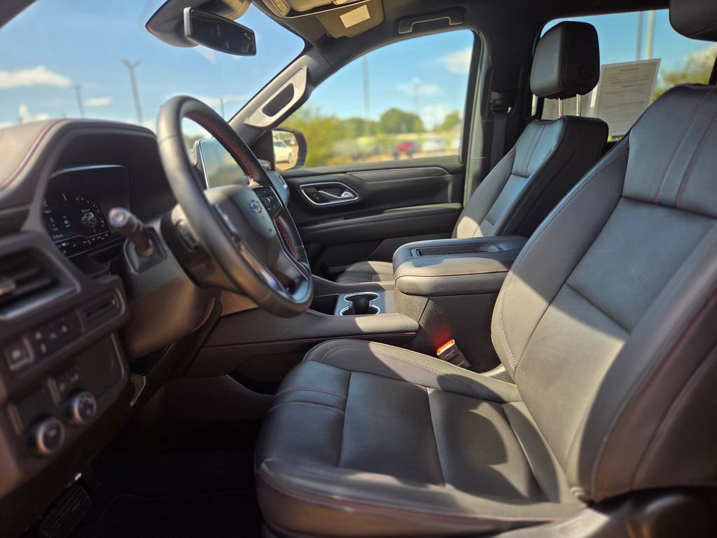 Used 2023 Chevrolet Suburban RST RWD image 18