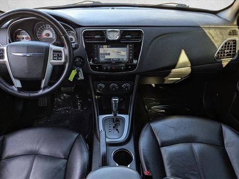 Used 2011 Chrysler 200 Limited image 16