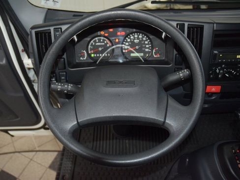 Used 2024 Chevrolet Low Cab Forward 5500XG RWD image 23