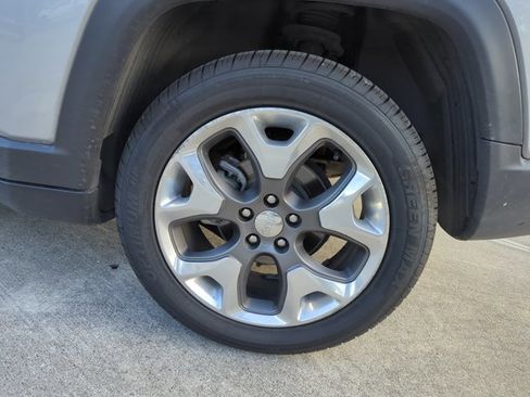 Used 2020 Jeep Compass Limited image 28