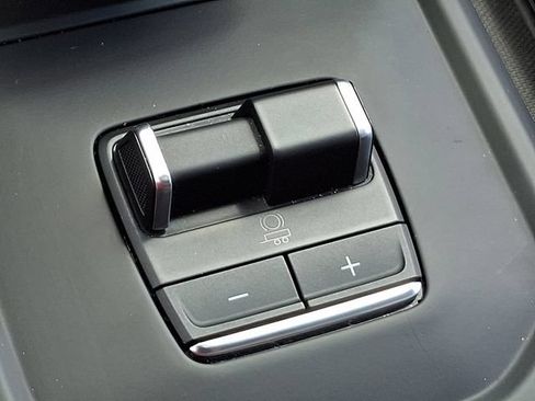 Used 2025 GMC Sierra 1500 Denali Ultimate AWD/4WD image 17