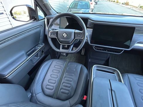 Used 2022 Rivian R1T Adventure image 9