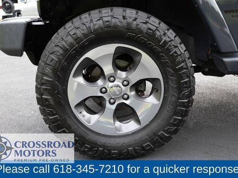 Used 2016 Jeep Wrangler Unlimited Sahara w/ Connectivity Group AWD/4WD image 10