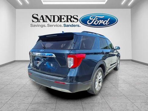 Used 2024 Ford Explorer XLT w/ Equipment Group 202A RWD image 2