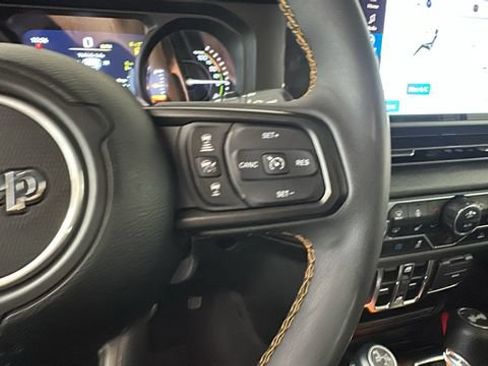 Used 2024 Jeep Wrangler Unlimited w/ Convenience Group AWD/4WD image 16
