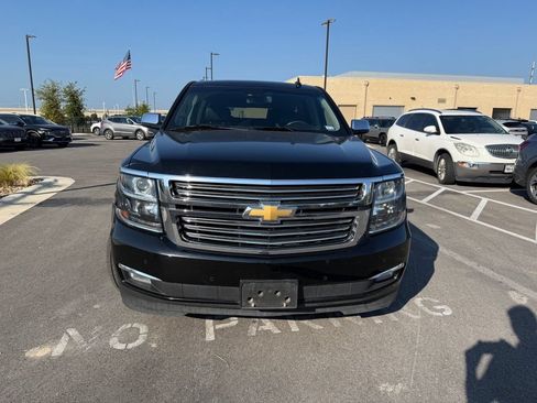 Used 2017 Chevrolet Suburban Premier RWD image 2