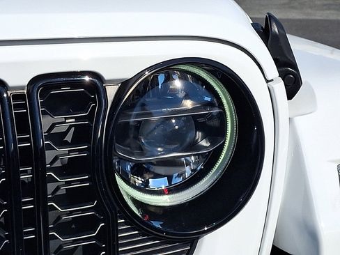 Used 2024 Jeep Wrangler High Altitude image 9