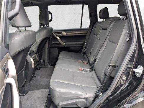 Used 2020 Lexus GX 460 Premium w/ Premium Package AWD/4WD image 18