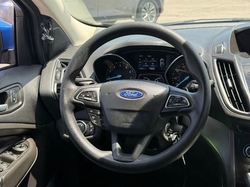 Used 2017 Ford Escape SE FWD image 12