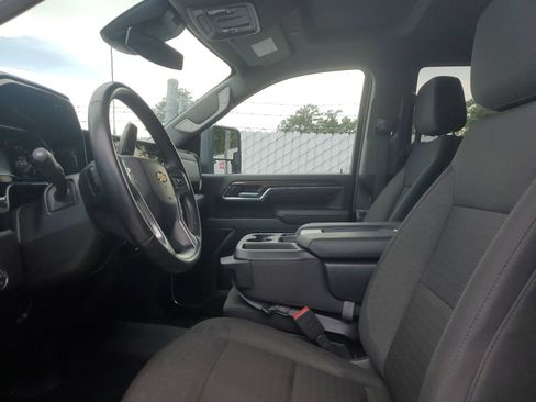 Certified 2025 Chevrolet Silverado 2500 LT w/ Convenience Package AWD/4WD image 8