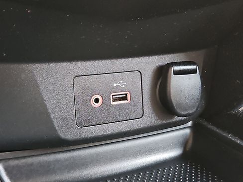 Certified 2019 Nissan Rogue SV image 22