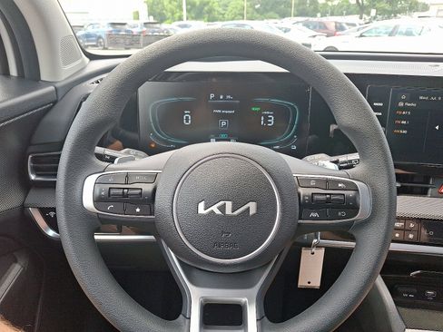 New 2025 Kia Sportage LX image 13