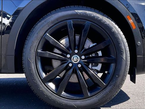 Used 2024 Jaguar E-PACE R-Dynamic SE image 11