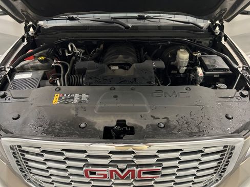 Used 2019 GMC Yukon Denali w/ Denali Ultimate Package AWD/4WD image 77