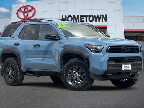 Used 2025 Toyota 4Runner SR5 AWD/4WD image 2