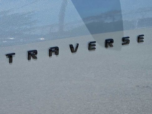 Used 2023 Chevrolet Traverse RS FWD image 10