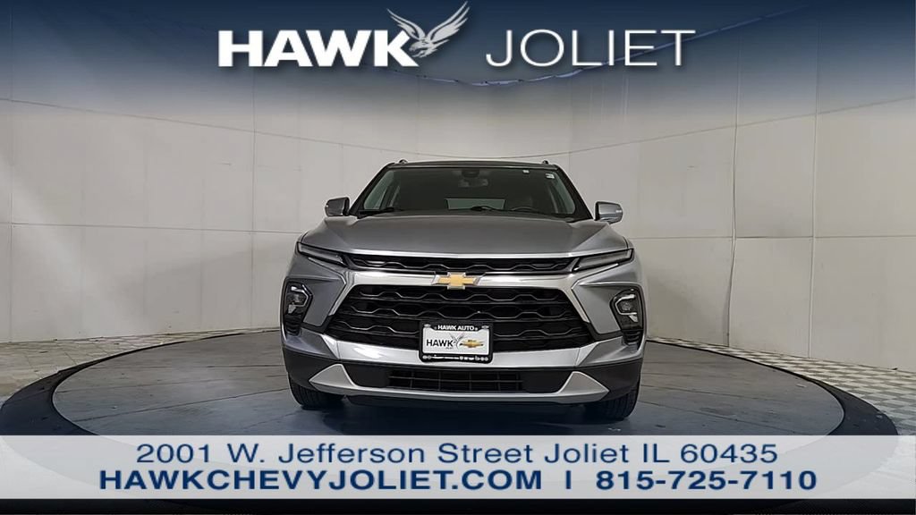Used 2023 Chevrolet Blazer LT FWD image 3