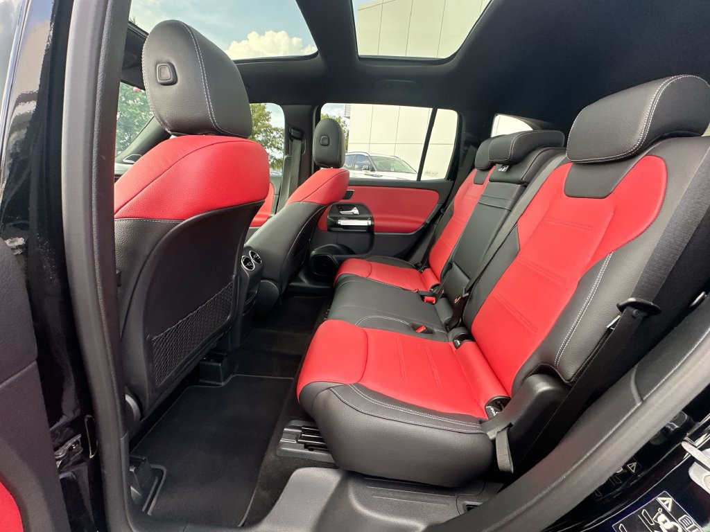 Used 2023 Mercedes-Benz GLB 250 image 17