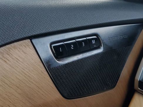 Used 2023 Volvo XC90 B6 Plus image 17