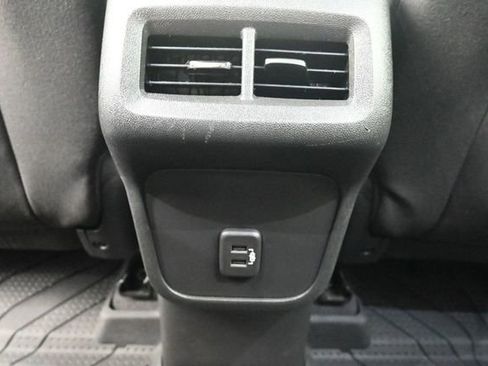 Used 2021 Chevrolet Equinox LT w/ LPO, Floor Liner Package FWD image 31