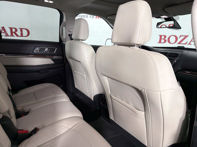 Used 2018 Ford Explorer Platinum AWD/4WD image 35