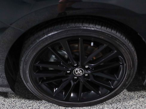 Used 2024 Toyota Camry XSE FWD image 11