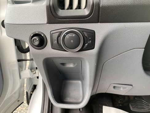 Used 2018 Ford Transit 250 138 image 6
