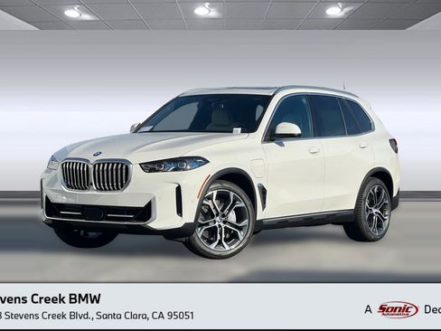 New 2026 BMW X5 xDrive50e image 1