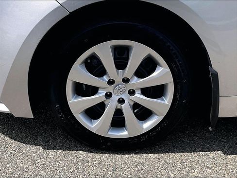 Used 2024 Toyota Corolla LE FWD image 7