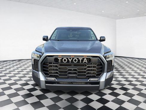 Used 2023 Toyota Tundra Limited w/ Power Package RWD image 2