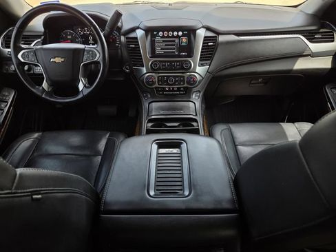 Used 2019 Chevrolet Suburban Premier AWD/4WD image 6