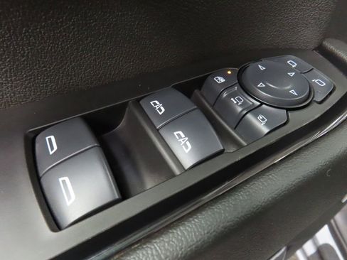 Used 2025 GMC Sierra 2500 AT4 image 80