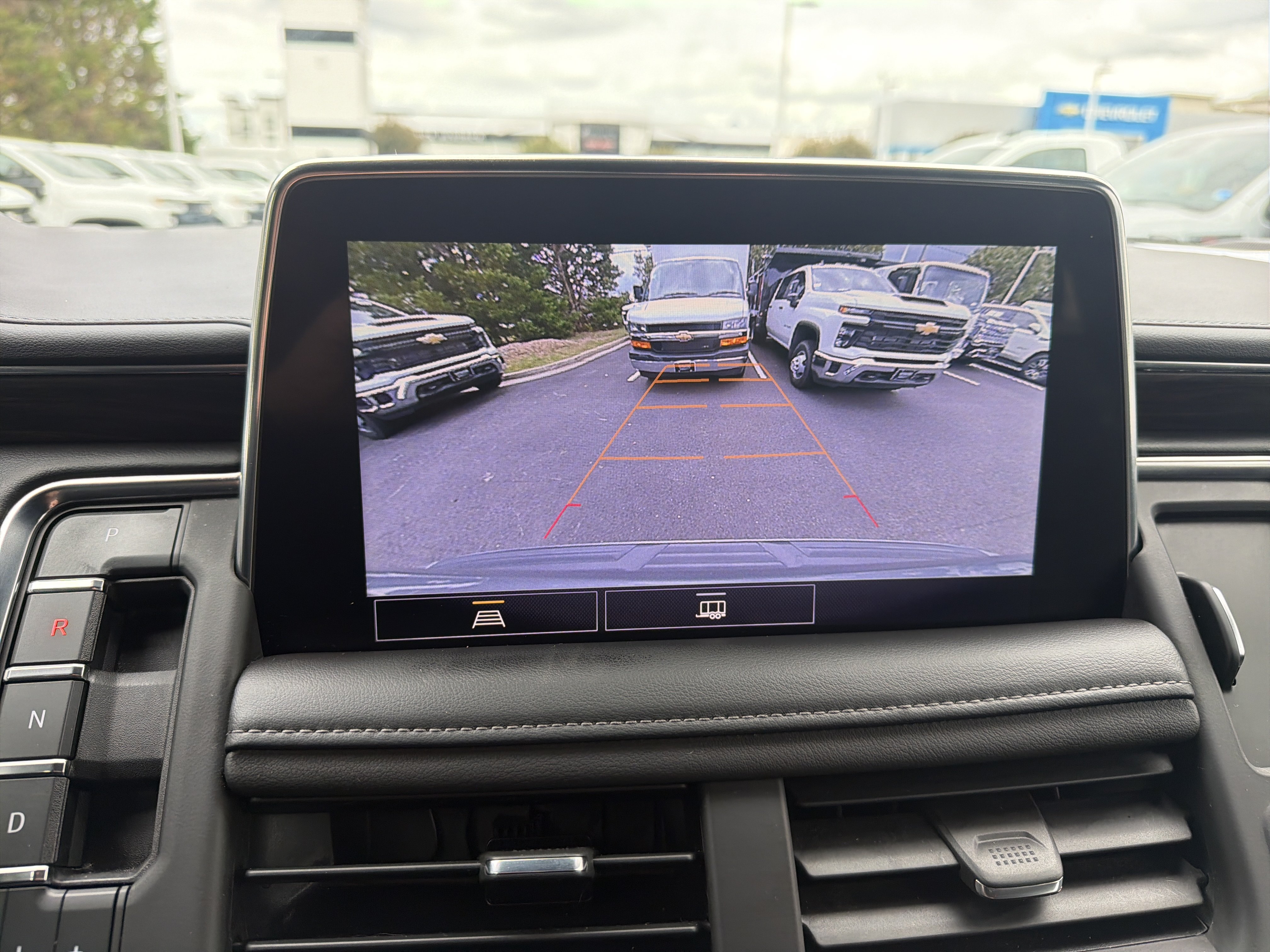Used 2021 Chevrolet Suburban LT AWD/4WD image 24