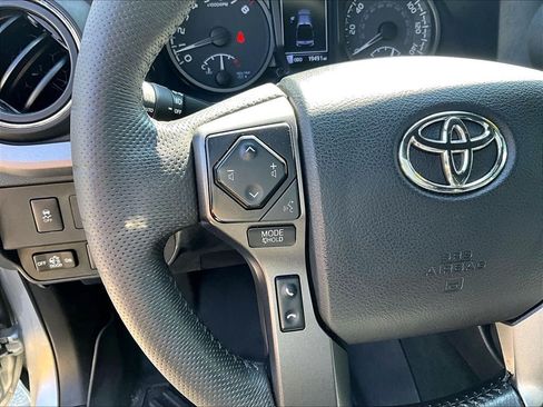 Used 2023 Toyota Tacoma TRD Sport w/ Technology Package AWD/4WD image 22