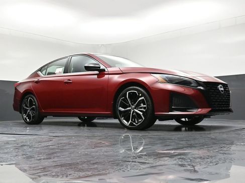 New 2026 Nissan Altima 2.5 SR FWD image 28