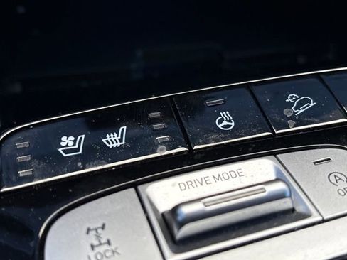 Used 2023 Hyundai Tucson Limited image 17