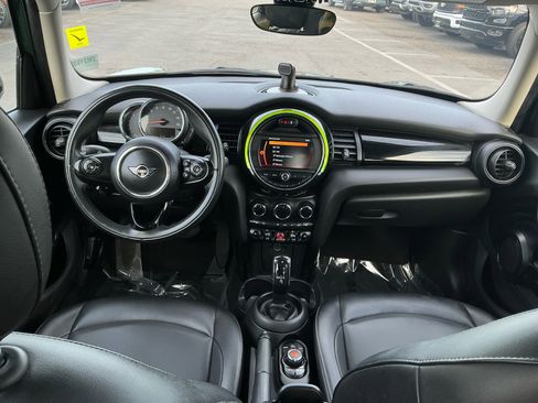 Used 2020 MINI Cooper 4-Door Hardtop FWD image 17