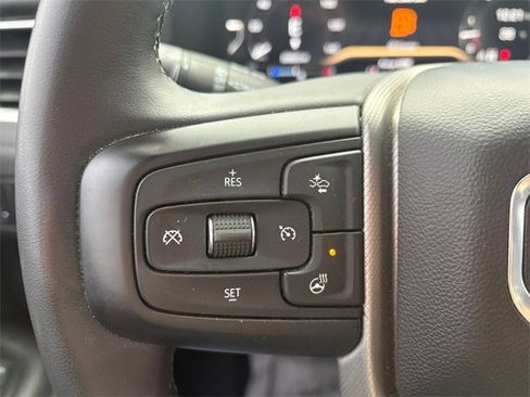 Used 2023 GMC Yukon Denali image 14