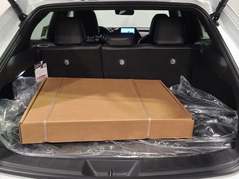 Certified 2026 Lexus UX 300h FWD w/ Accessory Package (2T) image 36