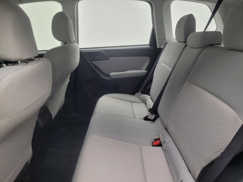 Used 2014 Subaru Forester 2.5i AWD/4WD image 18