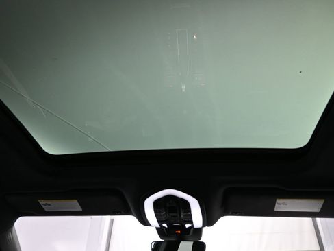 Used 2025 Porsche Macan S image 27