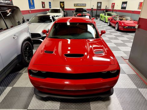 Used 2015 Dodge Challenger SRT Hellcat image 30
