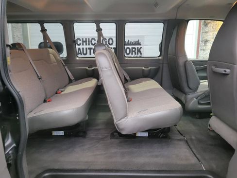 Used 2017 Chevrolet Express 3500 LT w/ LT Preferred Equipment Group image 31