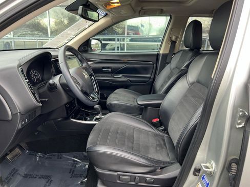 Used 2020 Mitsubishi Outlander SEL image 11